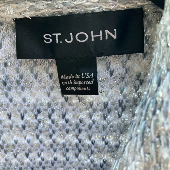 St. John Stunning Silver Jacket, front pockets and hook/eye closures - Picture 11 of 11